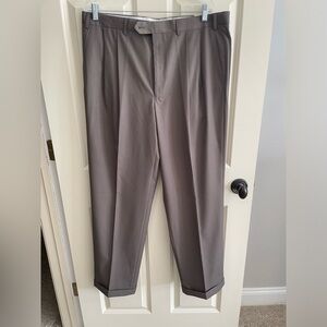 Ralph Lauren men’s trousers 38WX 32L, new with tags, pleated and cuffed